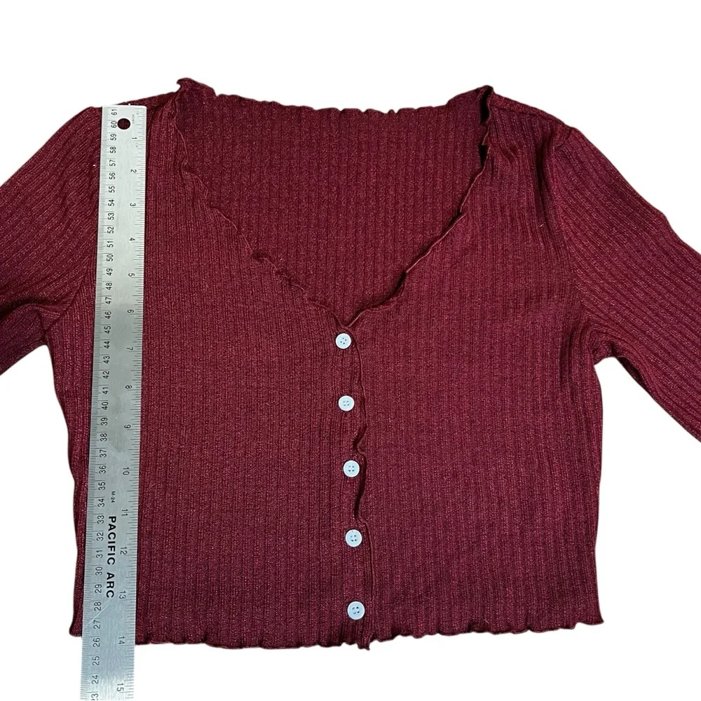 American Eagle Lettuce Trimmed Ribbed Burgundy Cardigan Button Down Size Small - Picture 4 of 6